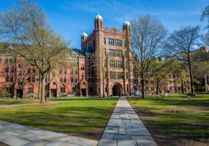 耶魯大學開放課程